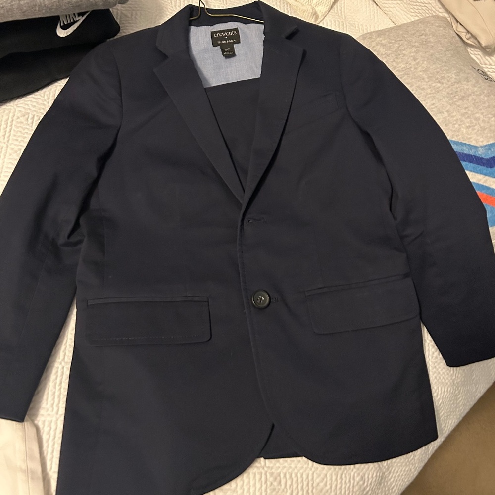 Boys Crewcuts J Crew Navy Blue Suit size 6-7